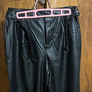 Who What Wear Black Faux Leather Cropped Pants